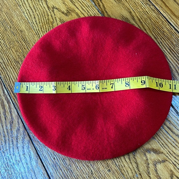 Betmar New York red beret.  Fabric is 100% wool. Great condition. - Picture 8 of 8